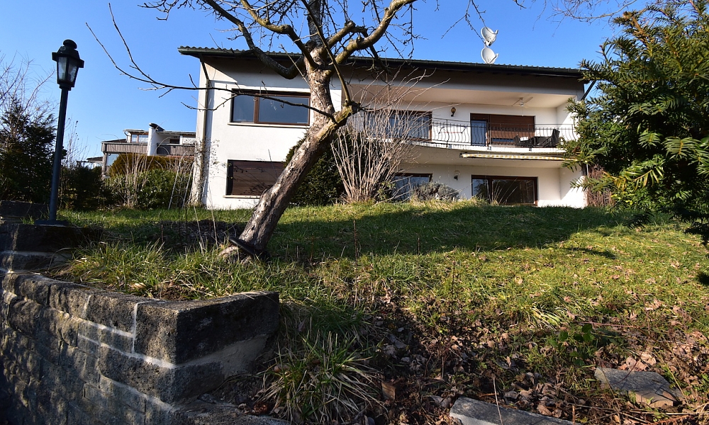 Aufgepasst! 3 Familienhaus in schöner Aussichtslage von Klettgau-Grießen!